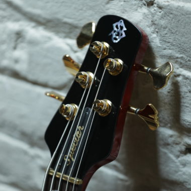 headstock of Spector bass