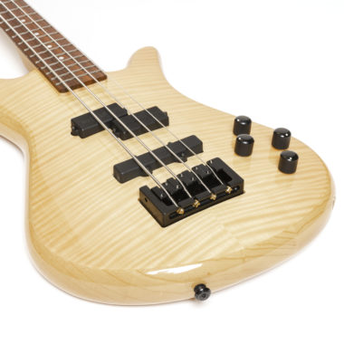 body of LG4CLSAMNAT electric bass