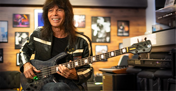 artist, Rudy Sarzo, playing Spector bass